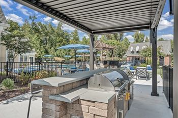 Patio With Grill at Enclave Apartments, Midlothian, 23114